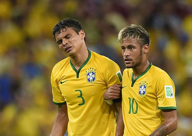 Sự thiếu vắng của cả Thiago Silva (trái) lẫn Neymar (phải) khiến Brazil đang đối mặt với nguy cơ thất bại trước đội tuyển Đức trong trận bán kết sắp tới.