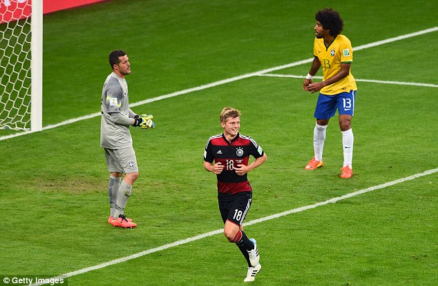  Brazil thua tan tác trước người Đức