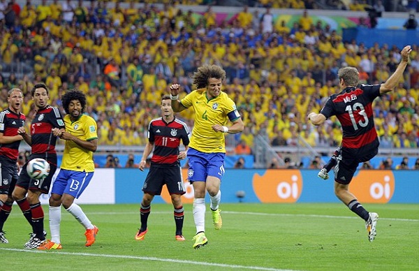 Nỗi buồn của các cầu thủ đội tuyển Brazil sau thất bại trước đội tuyển Đức trong trận bán kết World Cup 2014. 