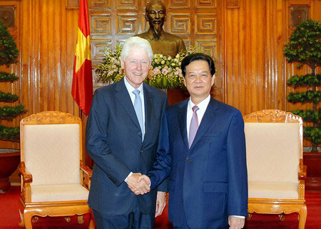 Thủ tướng Nguyễn Tấn Dũng tiếp cựu Tổng thống Hoa Kỳ Bill Clinton thăm Việt Nam. 