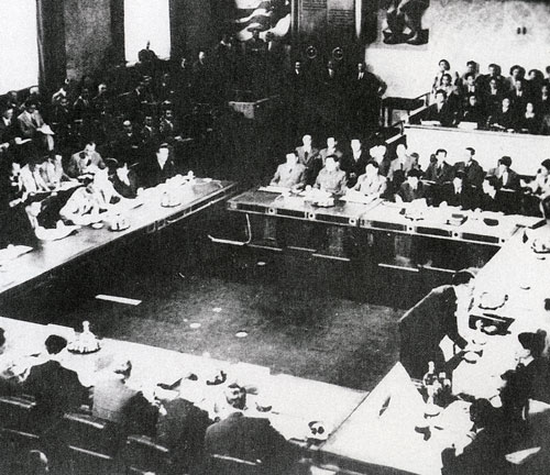 Hội nghị Quốc tế về Đông Dương đã họp tại Geneva (Thụy Sĩ) ngày 20-7-1954. Các Hiệp nghị về Đông Dương đã được ký kết giữa các bên liên quan. 								 (Nguồn: 70 năm Đảng Cộng sản Việt Nam)