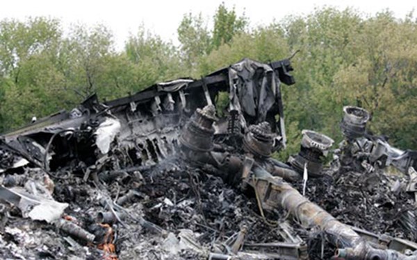 trường máy bay Malaysia MH17 bị bắn rơi ở Đông Ukraine ngày 17-7.