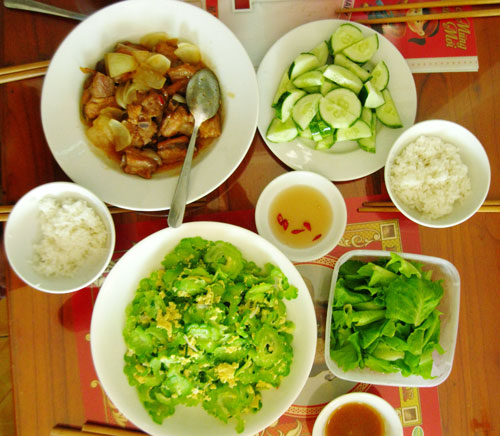 Nước mắm làm cho bữa ăn Việt mang một dấu ấn riêng khác với bữa ăn của các dân tộc khác.