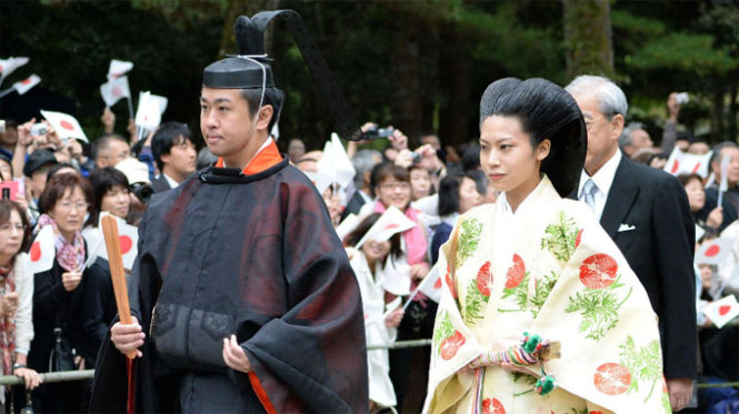Công chúa Noriko và giáo sĩ Kunimaro Senge  - Ảnh: Japantimes