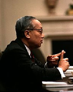 Tổng Thư ký Liên Hợp Quốc  Maha Thray Sithu U Thant người Myanmar (giai đoạn 1961- 1971) người đã tích cực thúc đẩy một giải pháp thông qua thương lượng đối với cuộc chiến tranh Việt Nam. 