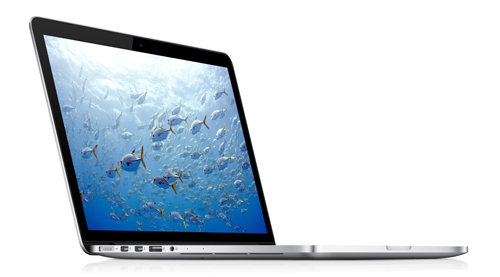 Apple MacBook Pro Retina vẫn giữ kiểu dáng cũ nhưng những nâng cấp về cấu hình và thời lượng pin đáng kể vẫn giúp sản phẩm nằm trong top đầu những model có mặt trên thị trường. 