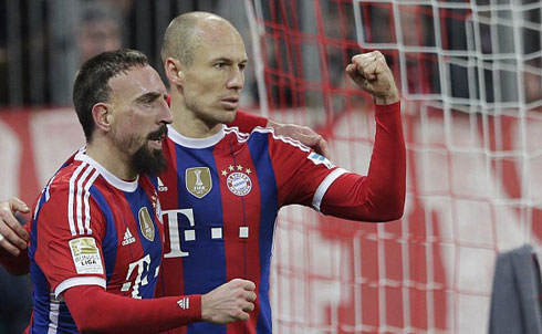 Ribery kiến tạo cho Robben mở tỷ số trận đấu. Ảnh: AP.