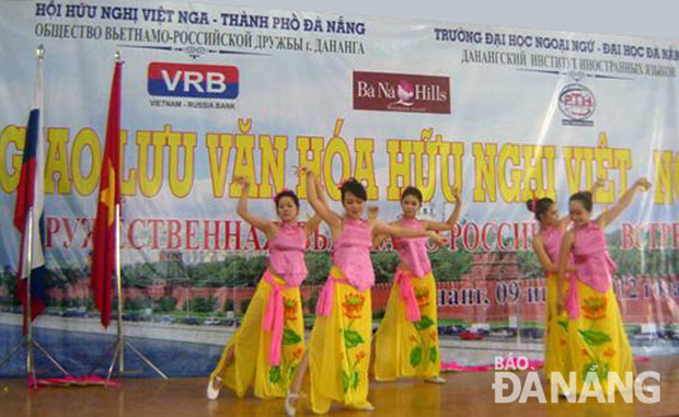 Giao lưu văn hóa hữu nghị Việt - Nga.