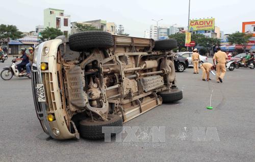 Một vụ tai nạn giao thông xảy ra tại Đà Nẵng ngày 15/2. Ảnh: Trần Lâm Lê - TTXVN.