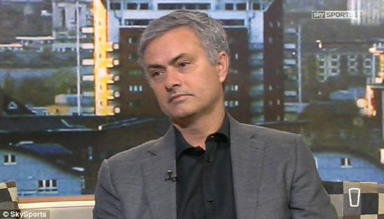 Jose Mourinho nói lên sự thật bất chấp nguy cơ bị FA phạt. Ảnh: Sky Sports