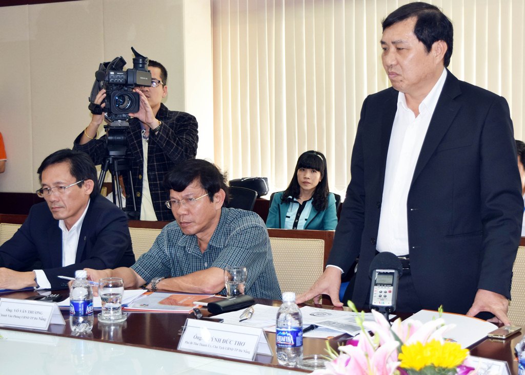 Chủ tịch UBND thành pố Huỳnh Đức Thơ làm việc với lãnh đạo Tập đoàn FPT