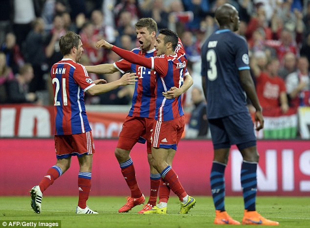 Bayern Munich đang phô trương sức mạnh khi thắng Porto 7-4