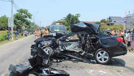 Vụ tai nạn nghiêm trọng ở làm nhiều người chết và bị thương ở Đà Nẵng.