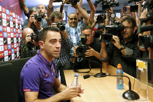 Xavi chính thức rời Barca sau mùa giải này