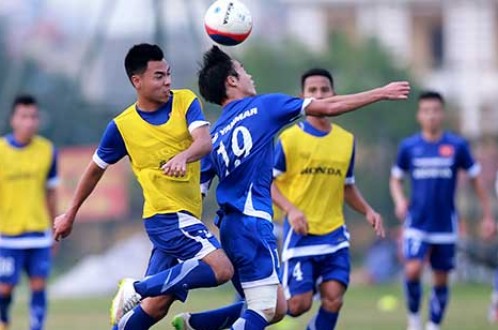 Các cầu thủ U-23 VN tích cực tập luyện chuẩn bị cho trận gặp U-23 Myanmar - Ảnh: Nam Khánh