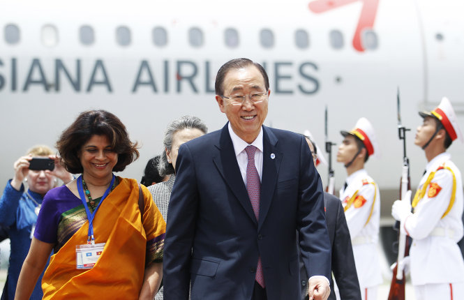 Tổng thư ký LHQ Ban Ki-Moon đến VN trưa 22-5 . Ảnh: Tuổi trẻ