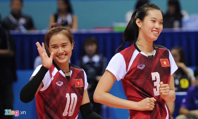Tuy nhiên, đội tuyển nữ Việt Nam vẫn giành chiến thắng ở set đầu với tỷ số 25-20 nhờ những pha ghi điểm chủ yếu của Ngọc Hoa, Ngọc Diễm và Thanh Thuý.