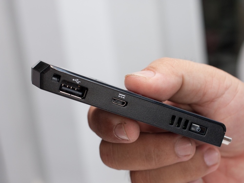 Cổng USB chuẩn A trên Intel Compute Stick có thể kết nối với một bộ DAC USB để cho phép người dùng tận hưởng âm thanh chất lượng cao khi giải trí với nhạc số.