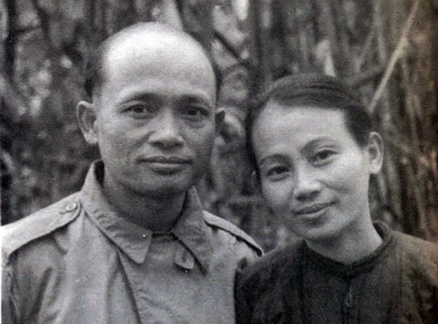 Bộ trưởng Lê Văn Hiến và bà Lê Thị Xuyến (tại ATK năm 1948). Ảnh: Internet