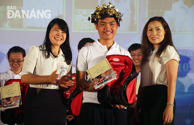 Bạn Nguyễn Hữu Hoàng Hải sẽ là học sinh đại diện Trường THPT chuyên Lê Quý Đôn tham dự cuộc thi Đường lên đỉnh Olympia mùa tiếp theo. 