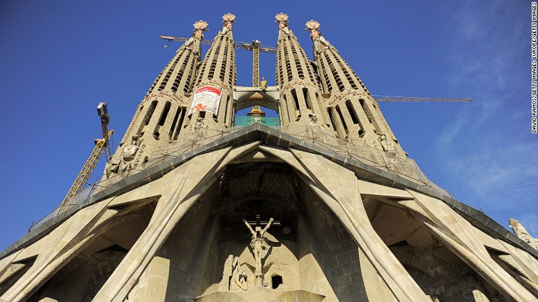 16. Sagrada Familia Cathedral (Barcelona, Spain)