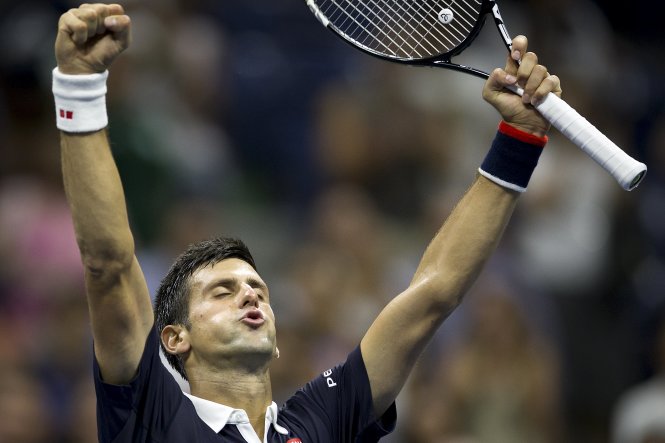 Djokovic ăn mừng chiến thắng trước Lopez. Ảnh: Reuters