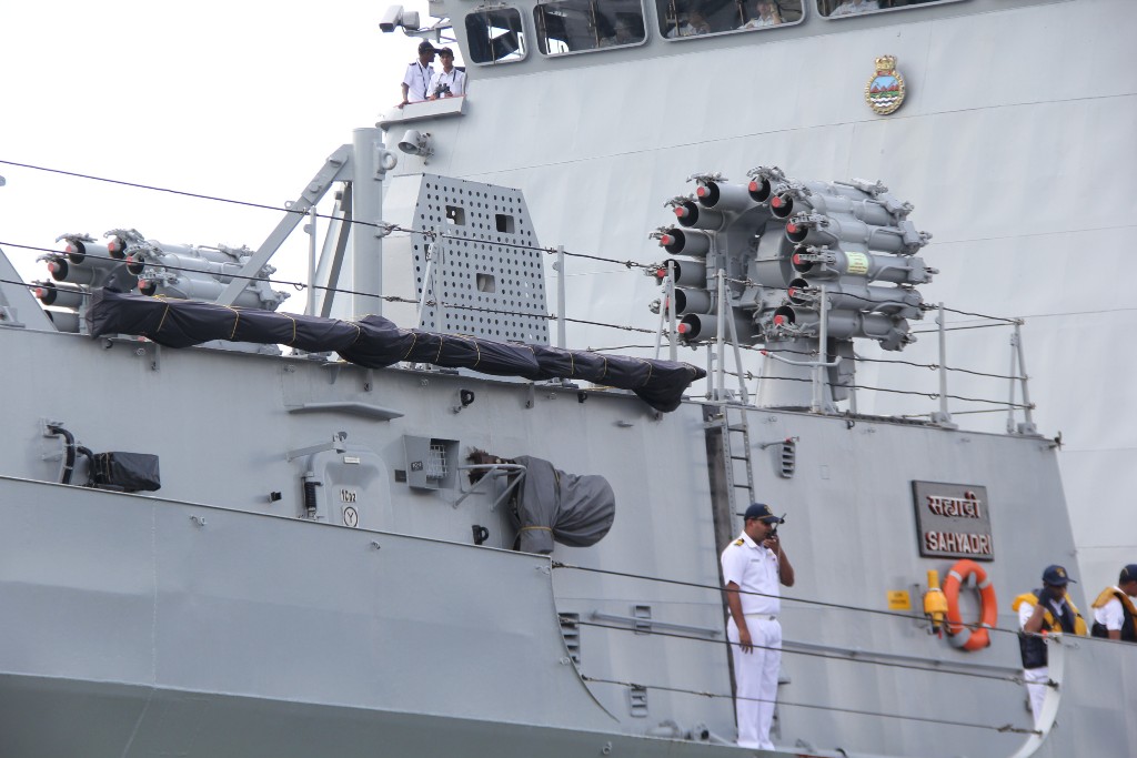 Tàu chiến INS SAHYADRI được coi là tàu chiến tàng hình đa năng tấn công mặt đất và trên biển hiện đại nhất của Ấn Độ. 