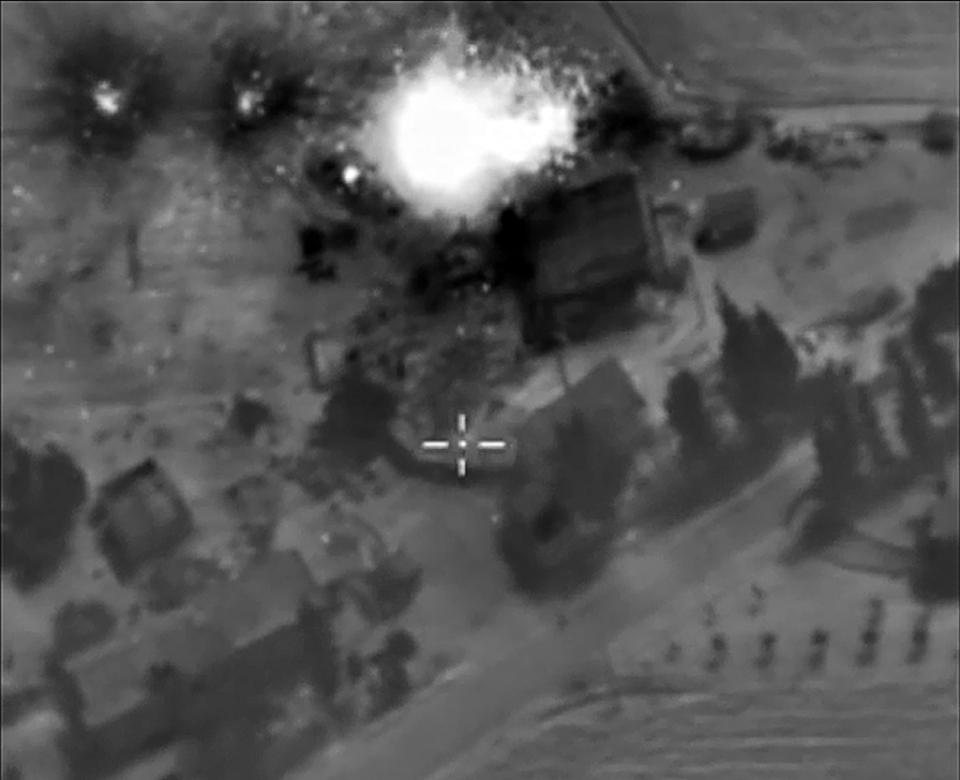 Ảnh mục tiêu không kích của không quân Nga do Bộ Quốc phòng nước này công bố. Ảnh: AFP