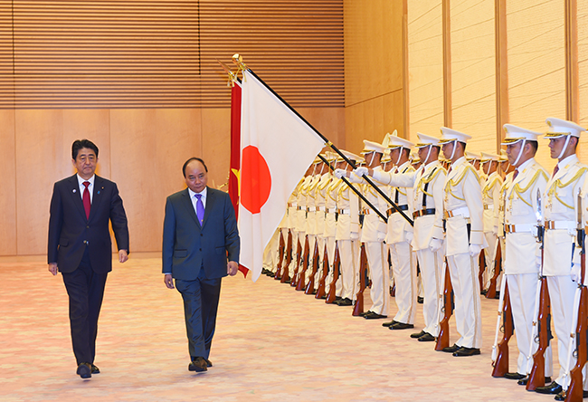 Lễ đón Thủ tướng Nguyễn Xuân Phúc tại Phủ Thủ tướng Nhật Bản. 