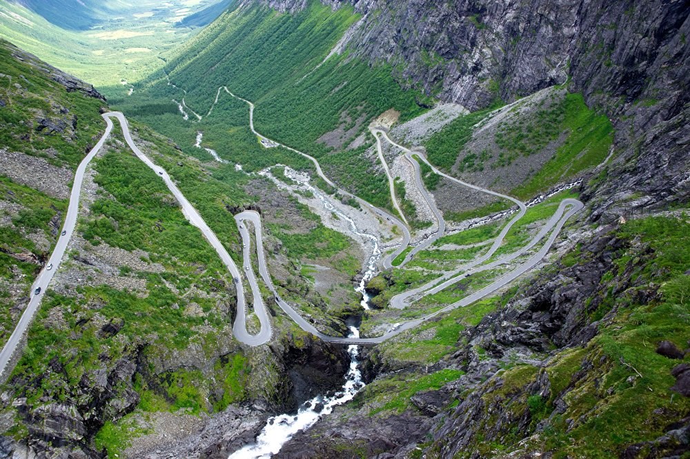 Đường Trollstigen Road, Na Uy, một phần của tuyến đường du lịch quốc gia. (Nguồn: Sputnik)
