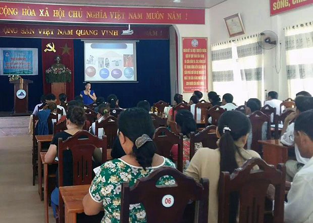 Buổi nói chuyện chuyên đề “Mất cân bằng giới tính khi sinh” tại xã Hòa Phú. 	