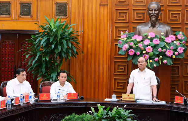 Thủ tướng Chính phủ Nguyễn Xuân Phúc phát biểu tại buổi làm việc.    	                     Ảnh: TTXVN