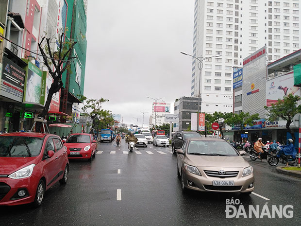 Đường Nguyễn Văn Linh là một trong những mô hình thành công về xây dựng “Tuyến đường văn minh đô thị”.