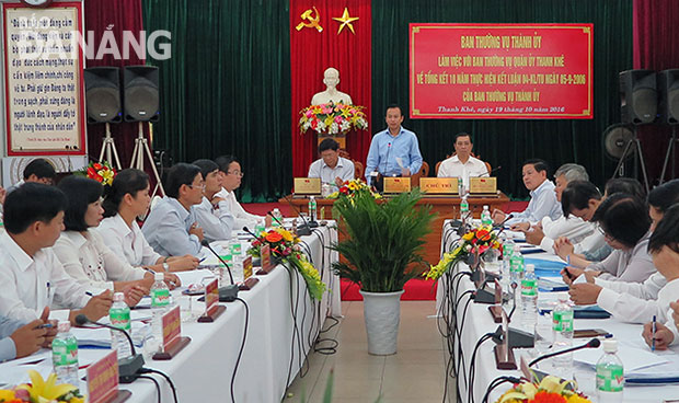 Bí thư Thành ủy Nguyễn Xuân Anh phát biểu kết luận tại buổi làm việc.