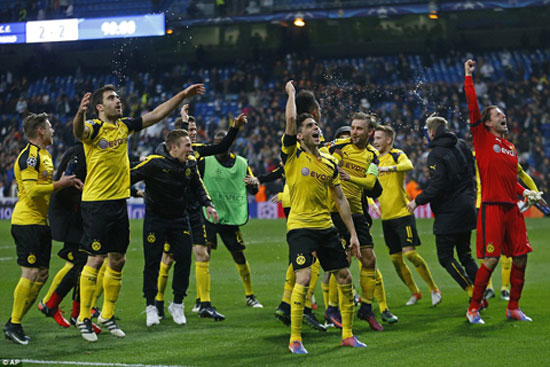 Trận hòa 2-2 tại Bernabeu đã giúp Borussia Dortmund bảo toàn được vị trí đầu bảng.