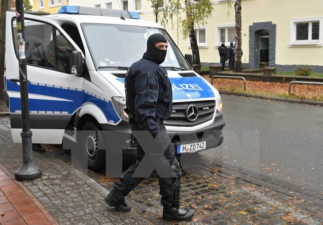 Cảnh sát Đức làm nhiệm vụ tại Hildesheim, miền Trung Đức ngày 8/11. (Nguồn: AFP/TTXVN)