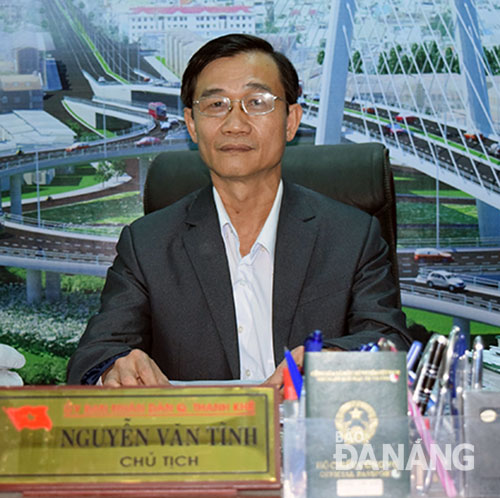 Chủ tịch UBND quận Thanh Khê Nguyễn Văn Tĩnh khẳng định năm 2017, tiếp tục duy trì những nền nếp đã hình thành trong hai năm thực hiện văn hóa, văn minh đô thị và tiếp tục giải quyết những tồn tại ở từng nhiệm vụ.     Ảnh: ANH VŨ