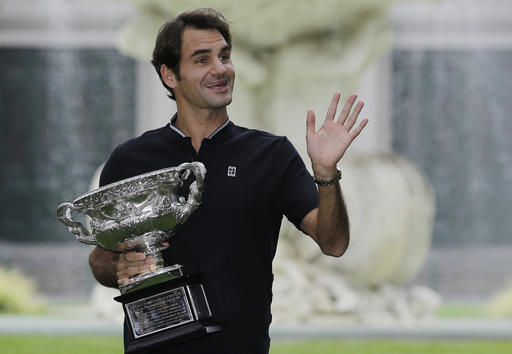 Federer đùa vui với các phóng viên, tay vợt người Thụy Sĩ rất điềm tĩnh và nhã nhặn