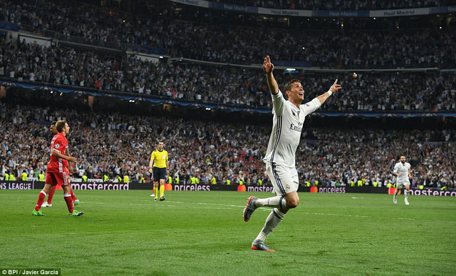 C.Ronaldo thực sự là ngôi sao chói sáng trong hai trận đại chiến với Bayern Munich