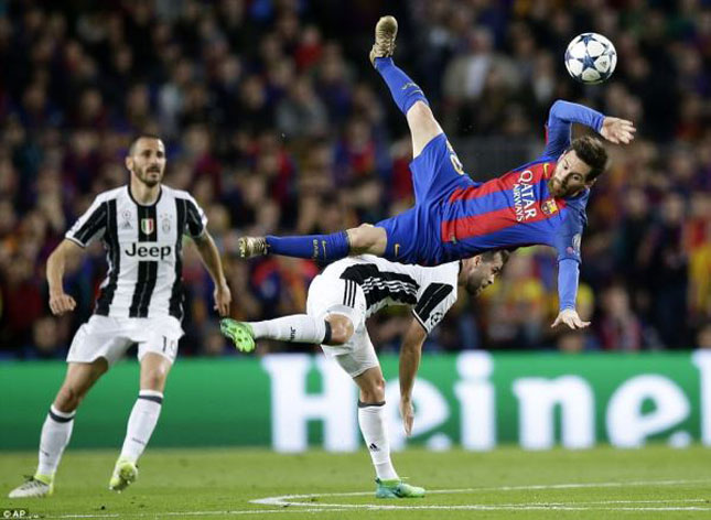 Messi đã bị theo kèm rất chặt trong trận tứ kết lượt về giữa Barcelona và Juventus.  (Nguồn: Internet)