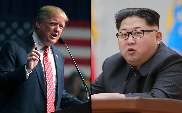 Tổng thống Mỹ Donald Trump (trái) và lãnh đạo Triều Tiên Kim Jong Un (Ảnh: AP)
