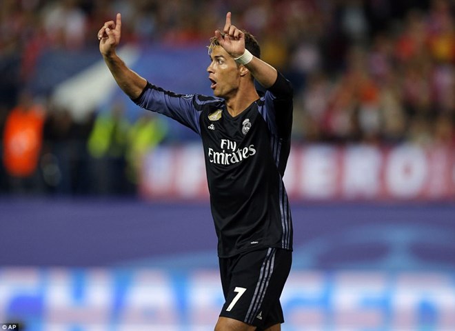 Ronaldo cho rằng mình chưa việt vị. (Nguồn: AP)