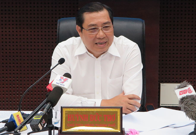 Chủ tịch UBDN thành phố Huỳnh Đức Thơ trả lời báo chí