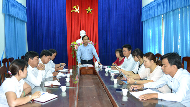 Ủy ban Kiểm tra Quận ủy Thanh Khê tiến hành kiểm tra về công tác tài chính Đảng đối với Đảng ủy phường Tam Thuận.