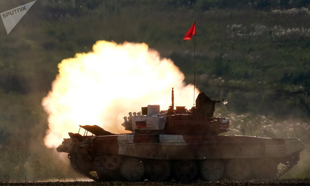 Xe tăng Nga phô diễn khả năng phóng hỏa lực tại Hội thao quân sự quốc tế.