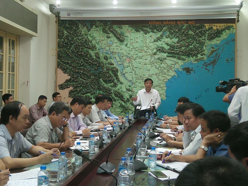Ban Chỉ đạo Trung ương về Phòng chống thiên tai đã có buổi họp triển khai các giải pháp ứng phó với bão số 10 đang hoạt động trên Biển Đông.
