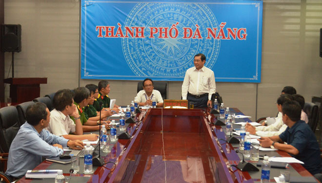 -	Chủ tịch UBND thành phố Huỳnh Đức Thơ yêu cầu các ngành, các cấp không được lơ là với bão số 10