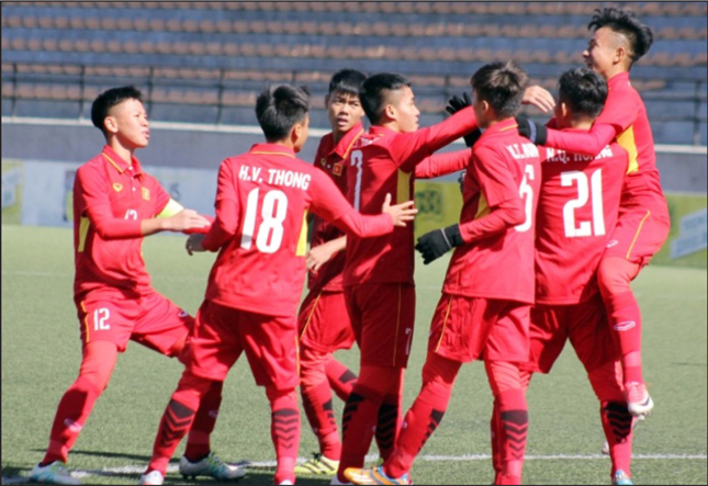 Niềm vui chiến thắng của các tuyển thủ U16 Việt Nam trong trận đấu mở màn. Ảnh: AFC