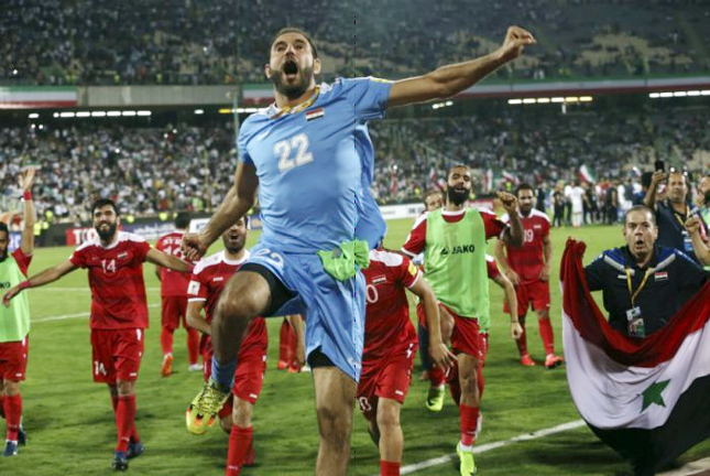 Các cầu thủ Syria ăn mừng trận hòa 2-2 với Iran để được đá play off với Úc. Ảnh: Internet