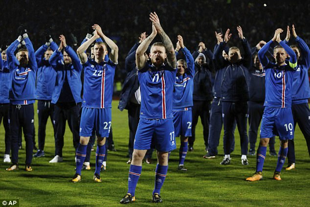 Iceland thắng Kosovo 2-0 ở lượt cuối và chính thức giành ngôi đầu bảng I với 22 điểm